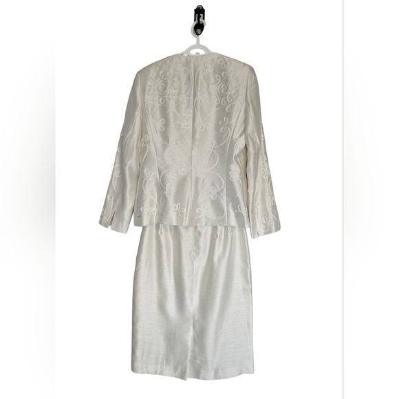 Vintage-Inspired Kasper Ivory 3-Piece Suit Set Jacket Top Skirt Size 8 Wedding - Picture 2 of 16